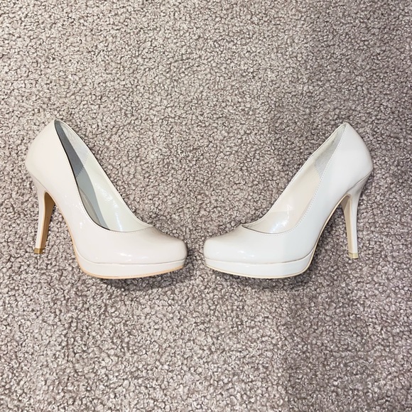 Le château high heels - Picture 2 of 5